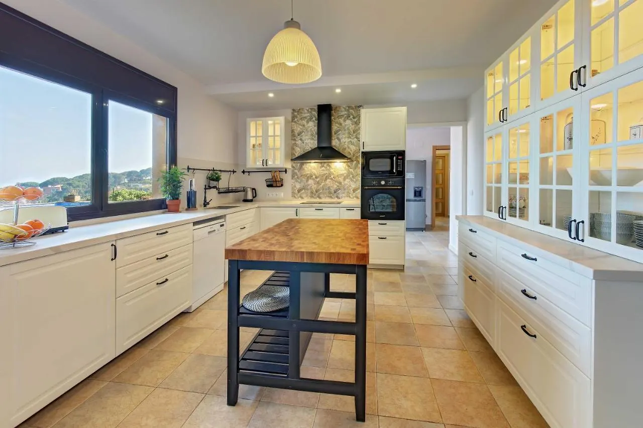 Villa La Cala With Swimming Pool & Sea View, 10 Min Walk From The Sea Blanes