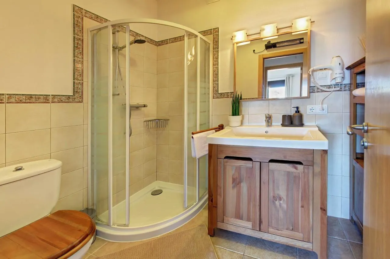 Villa La Cala With Swimming Pool & Sea View, 10 Min Walk From The Sea Blanes
