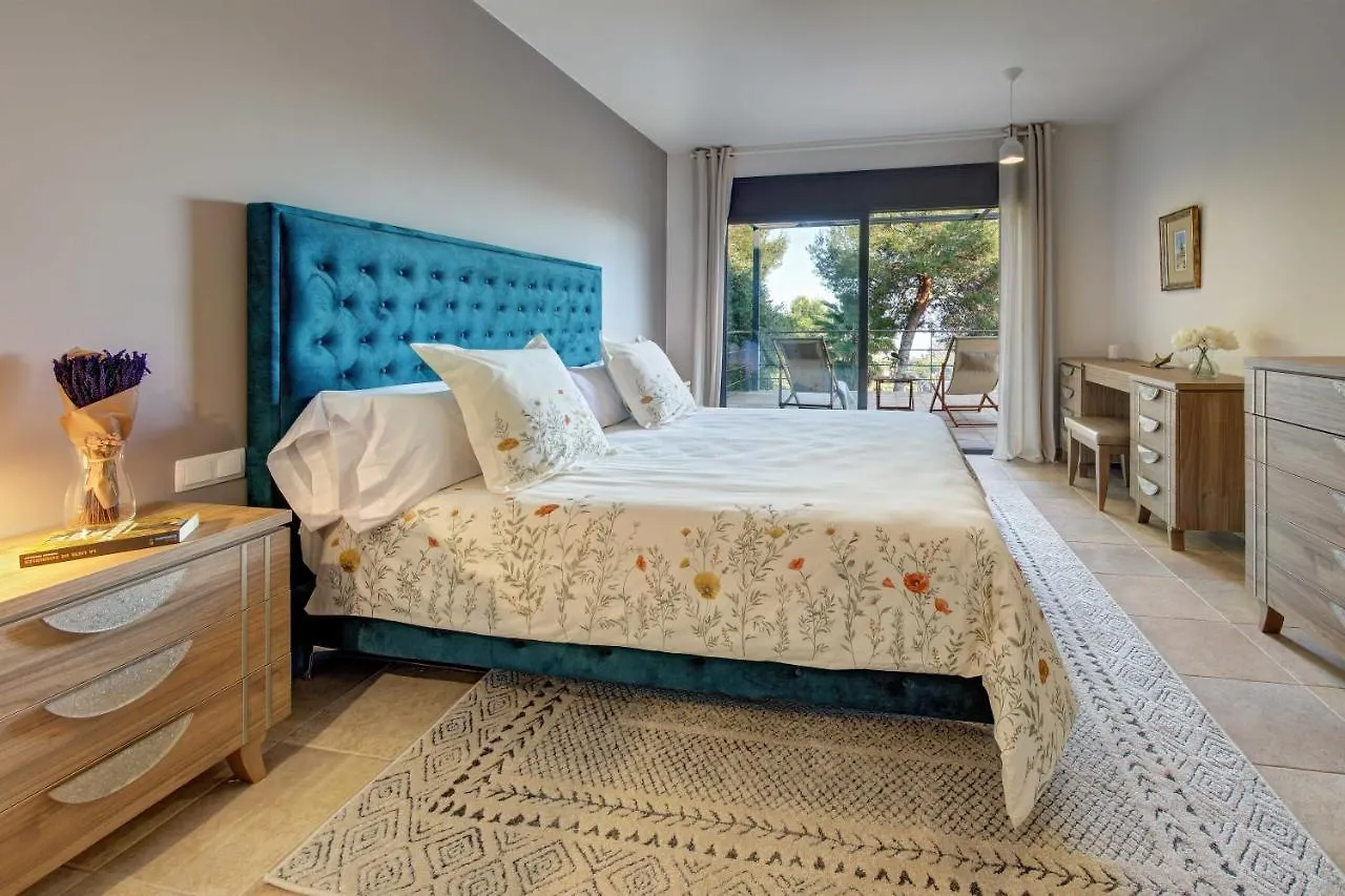 Villa La Cala With Swimming Pool & Sea View, 10 Min Walk From The Sea Blanes